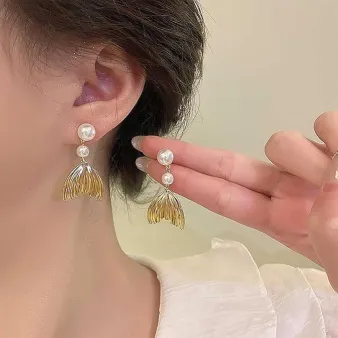 Faux Pearl Tassel Fish Tail Dangle Earrings